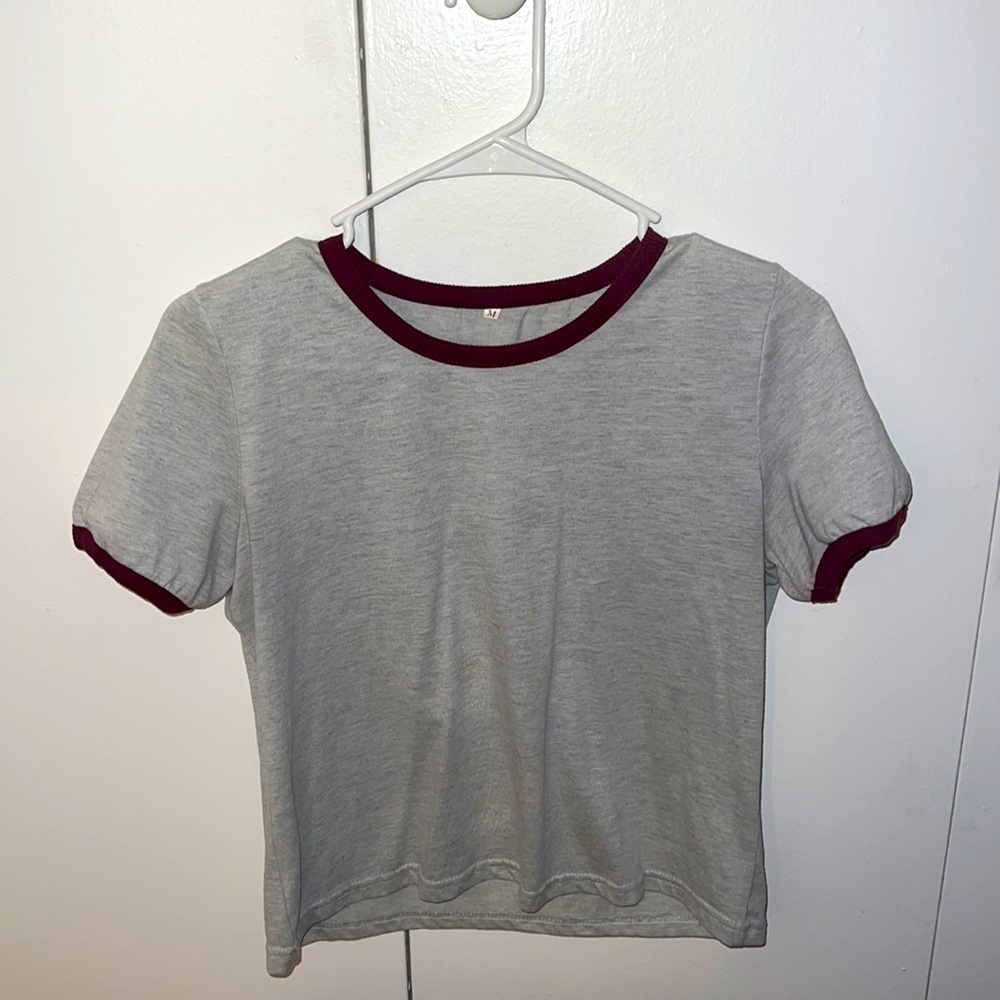 gray tee